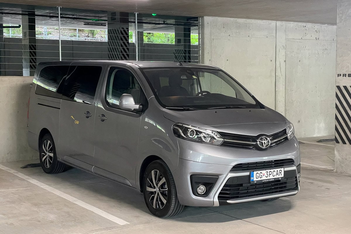 9 miestna toyota proace verso automat