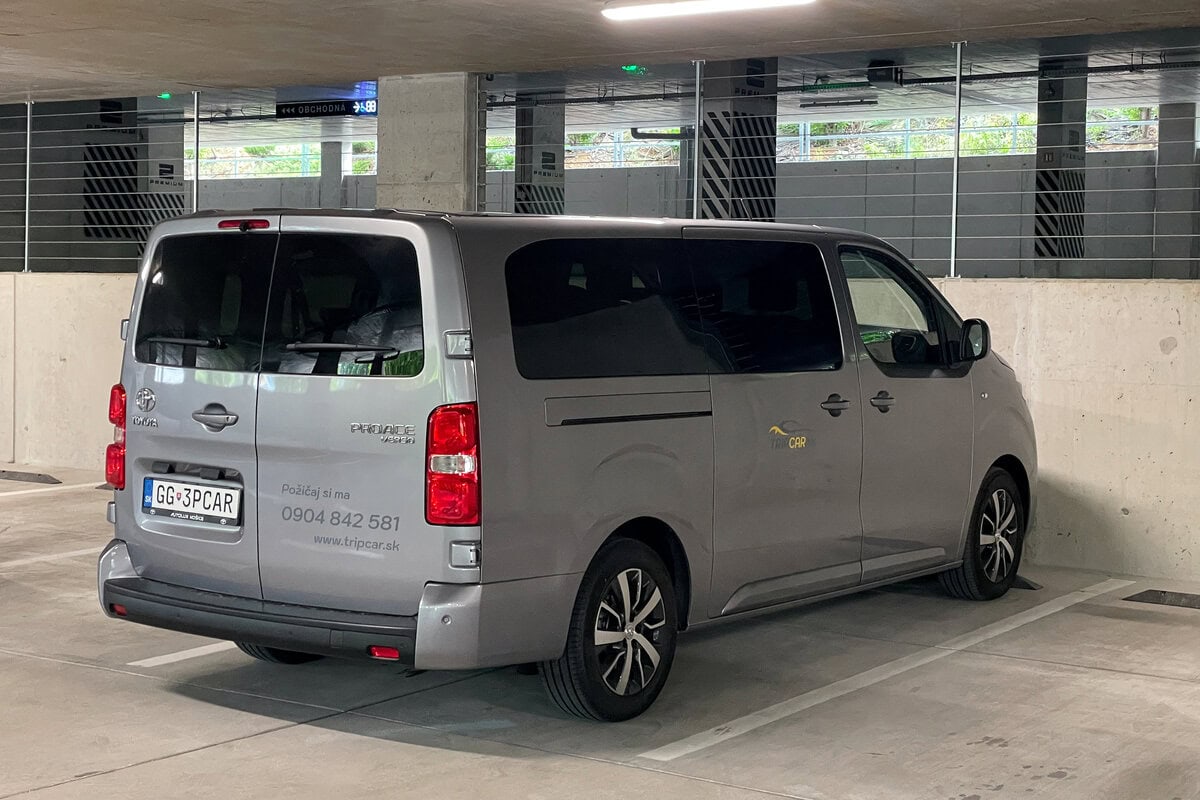 9 miestna toyota proace verso automat